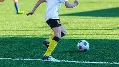 杨幂为刘诗诗庆生，姐妹情深，回望11年前合影